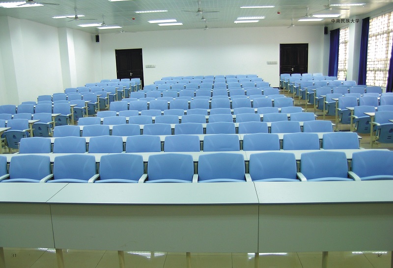 階梯教室課桌椅